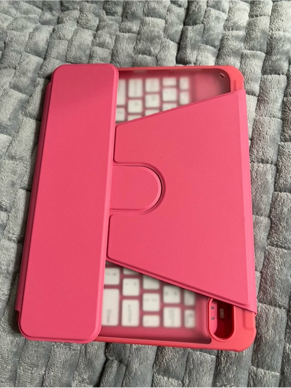 Pink Bluetooth Keyboard Case for Tablet - Picture 3 of 3